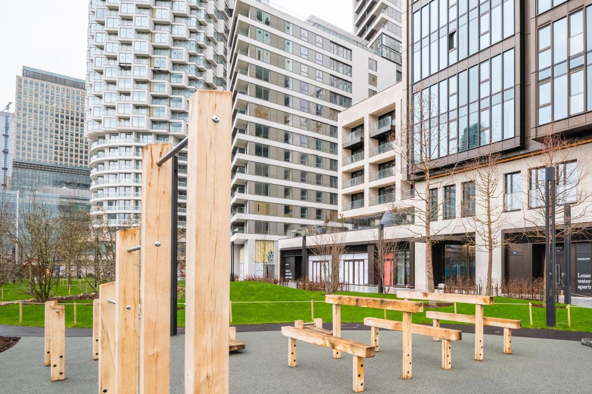 Elegant And Modern Apartments In Canary Wharf Right Next To Thames Londra Exterior foto