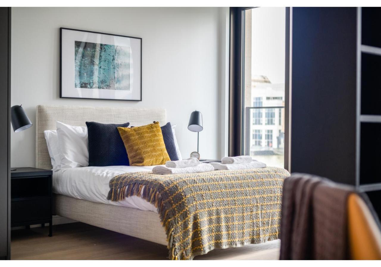 Elegant And Modern Apartments In Canary Wharf Right Next To Thames Londra Exterior foto