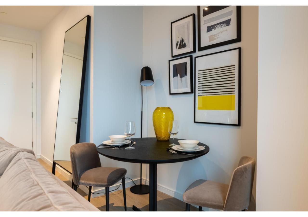 Elegant And Modern Apartments In Canary Wharf Right Next To Thames Londra Exterior foto